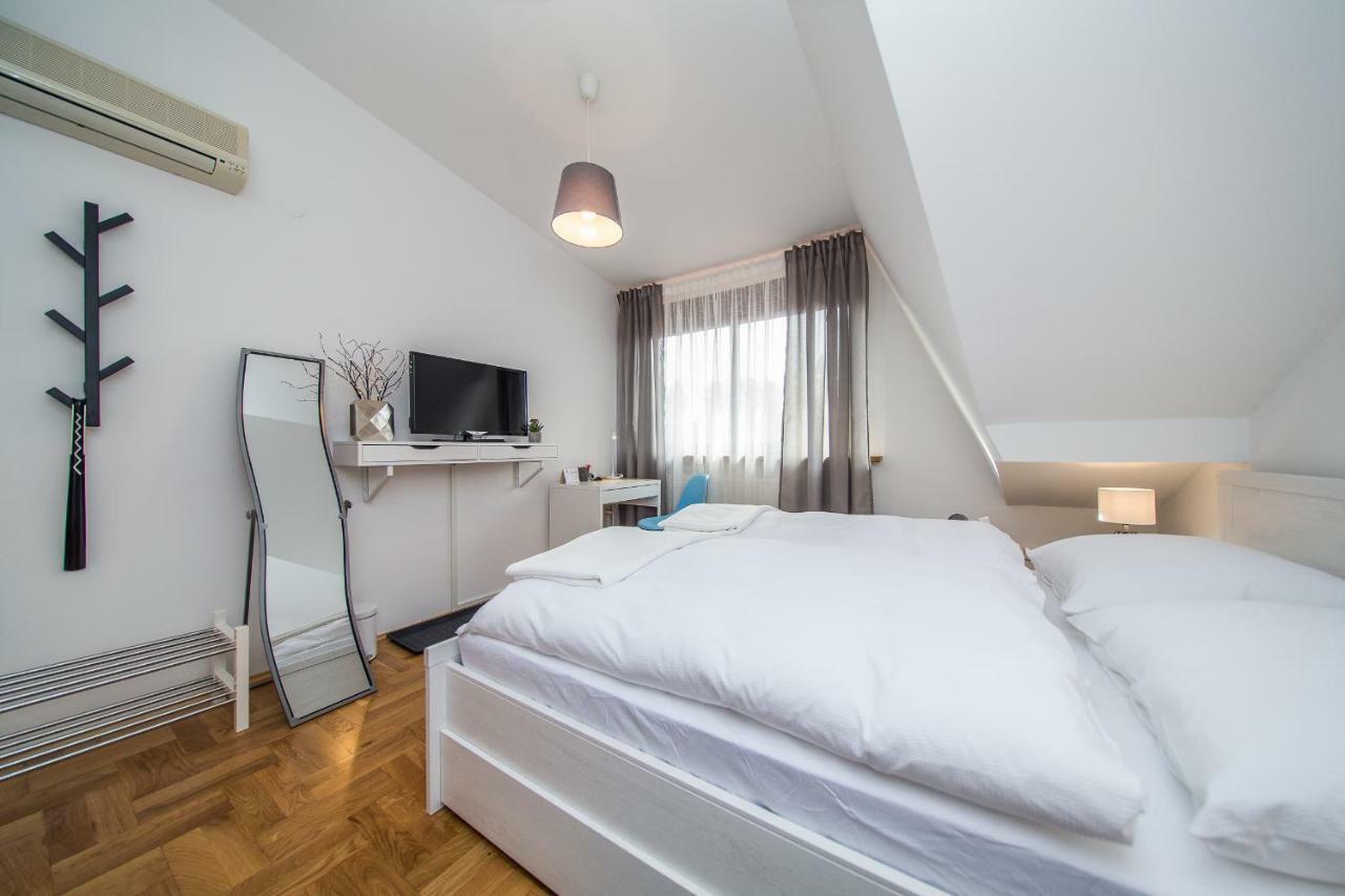 Houzzz21 Hotel Zagreb Exterior foto